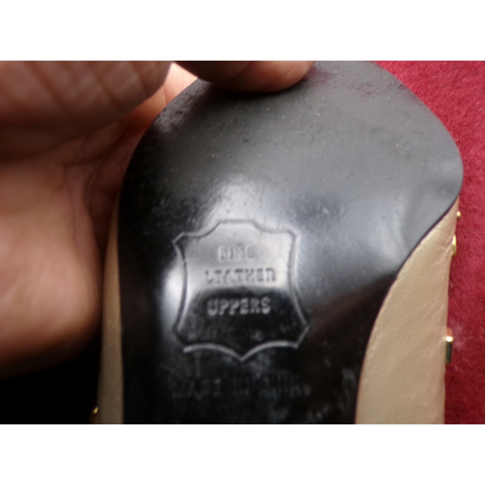 Van Eli Cream Flats with Gold Studs - Picture 4 of 4
